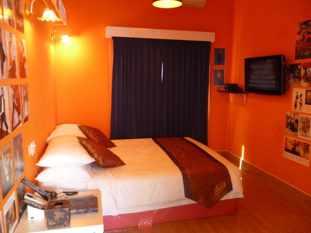 White Rabbit Hostel Siem Reap (Adults Only) Dış mekan fotoğraf