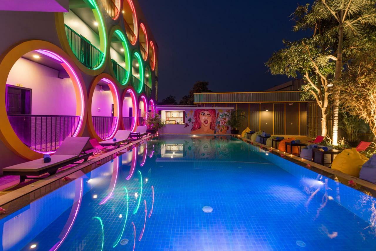 White Rabbit Hostel Siem Reap (Adults Only) Dış mekan fotoğraf